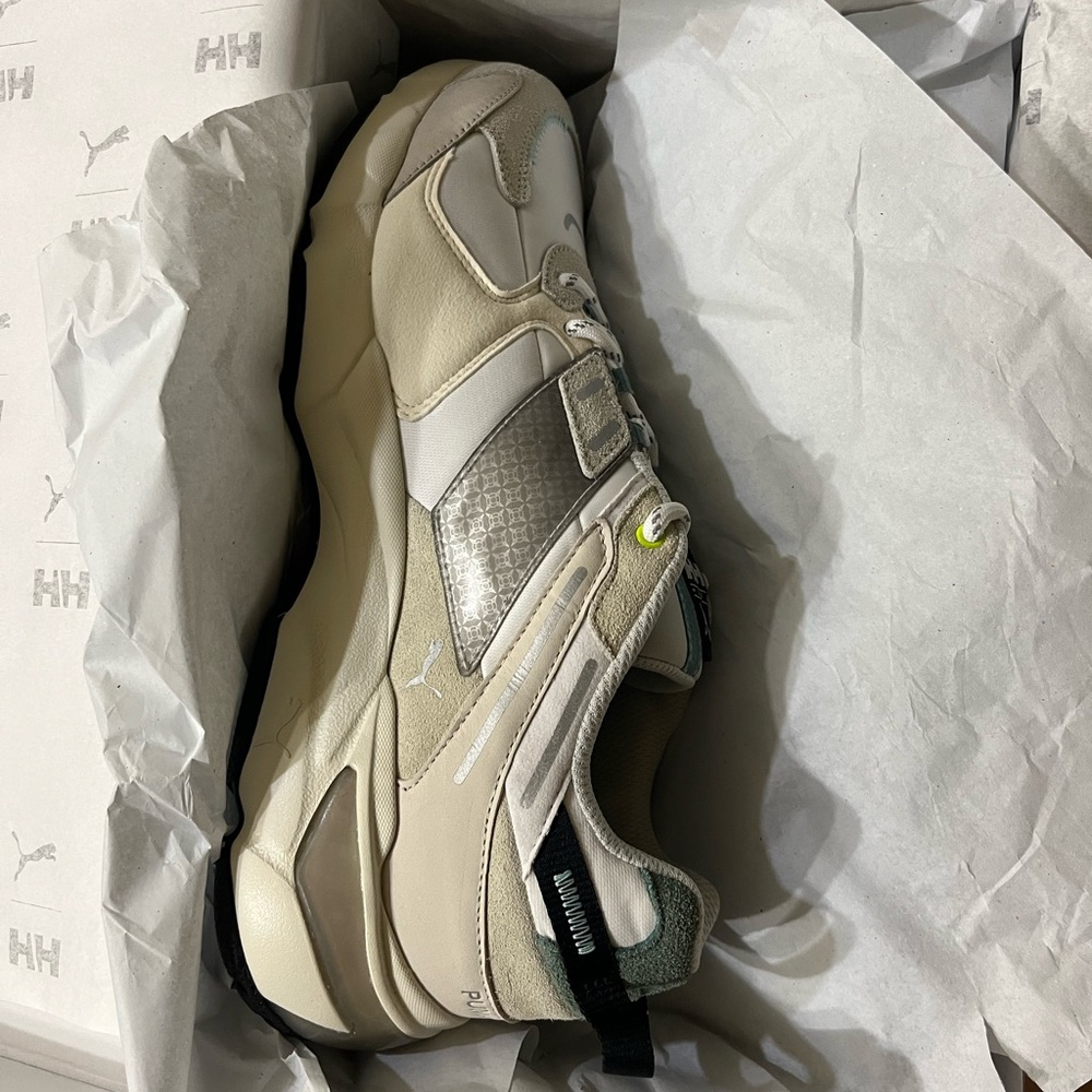 Helly Hansen Men's Cream Sneakers